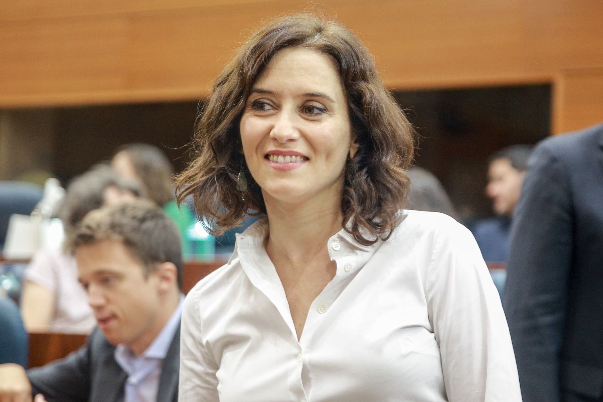 Ayuso acusa al Gobierno de "abandono"